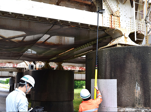 高架橋応急補修を目的とした噴霧装置搭載型ドローンの開発